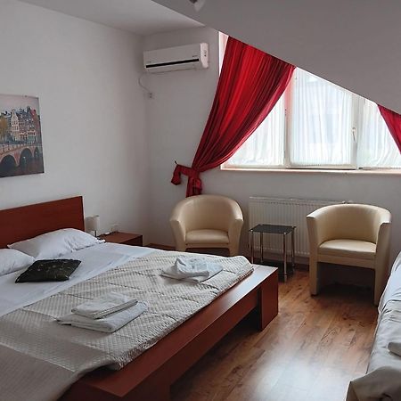 Hotel Vila Veneto Timisoara Ngoại thất bức ảnh