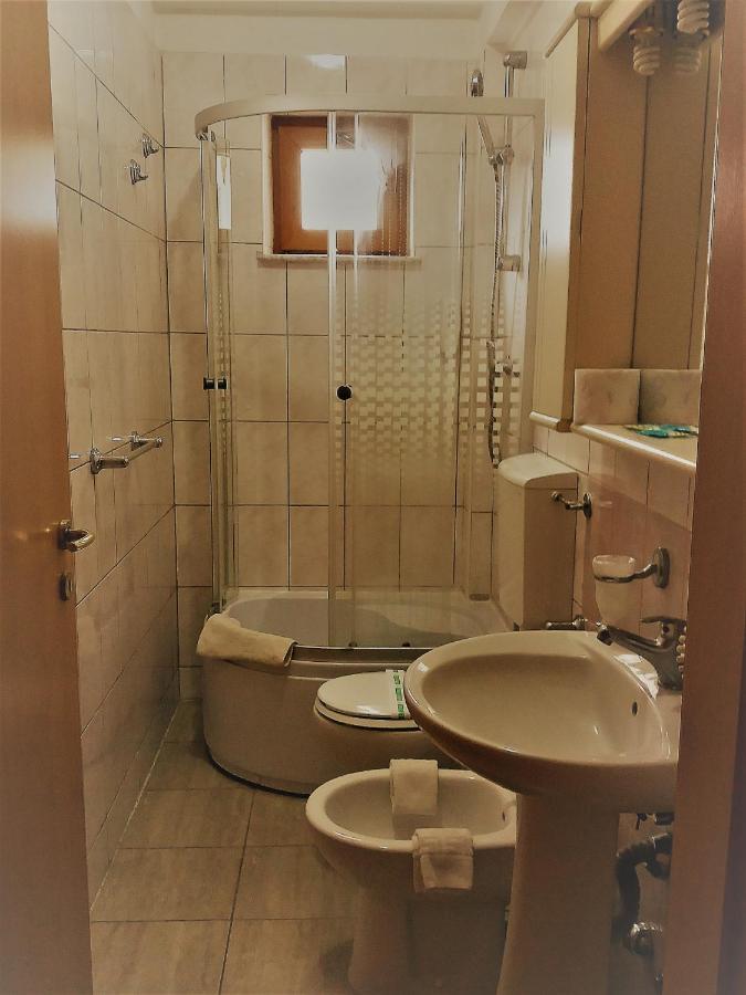 Hotel Vila Veneto Timisoara Ngoại thất bức ảnh