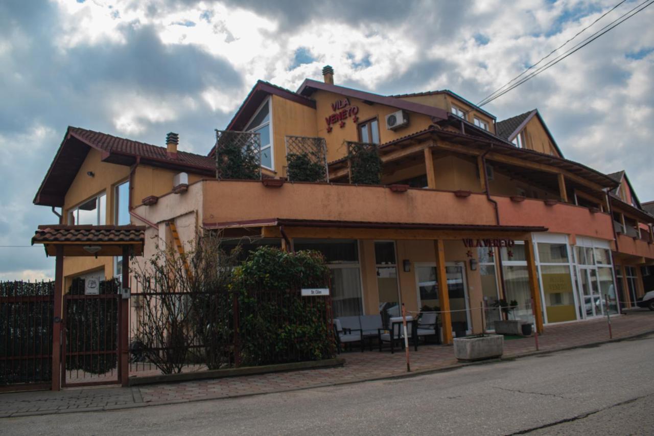 Hotel Vila Veneto Timisoara Ngoại thất bức ảnh