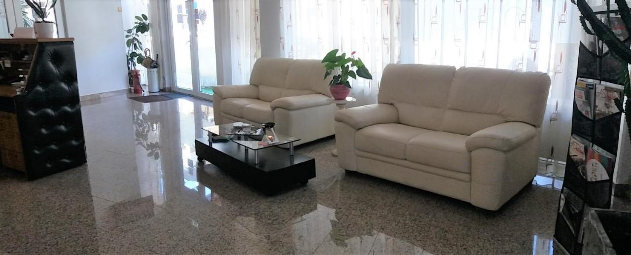 Hotel Vila Veneto Timisoara Ngoại thất bức ảnh
