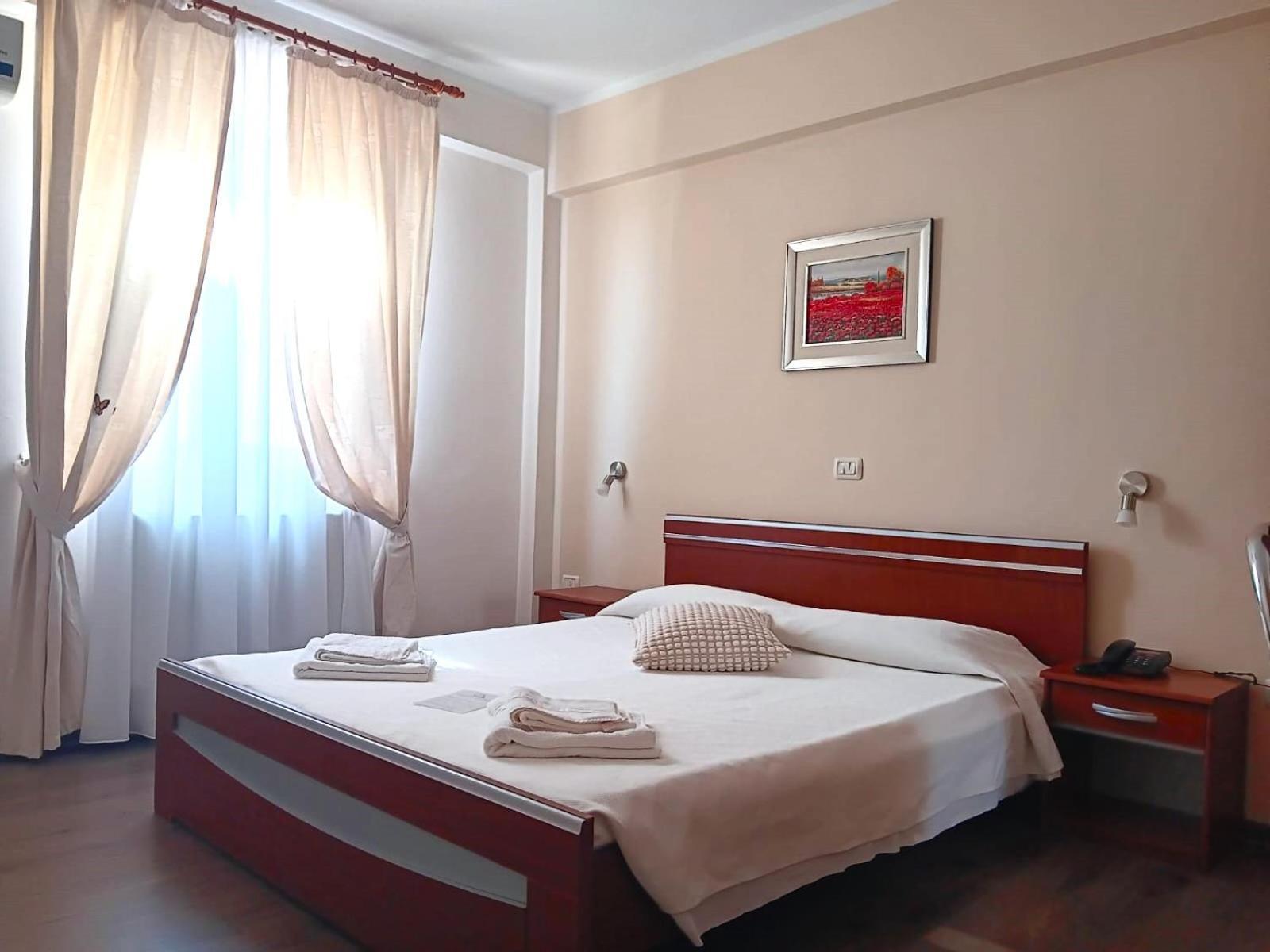 Hotel Vila Veneto Timisoara Ngoại thất bức ảnh