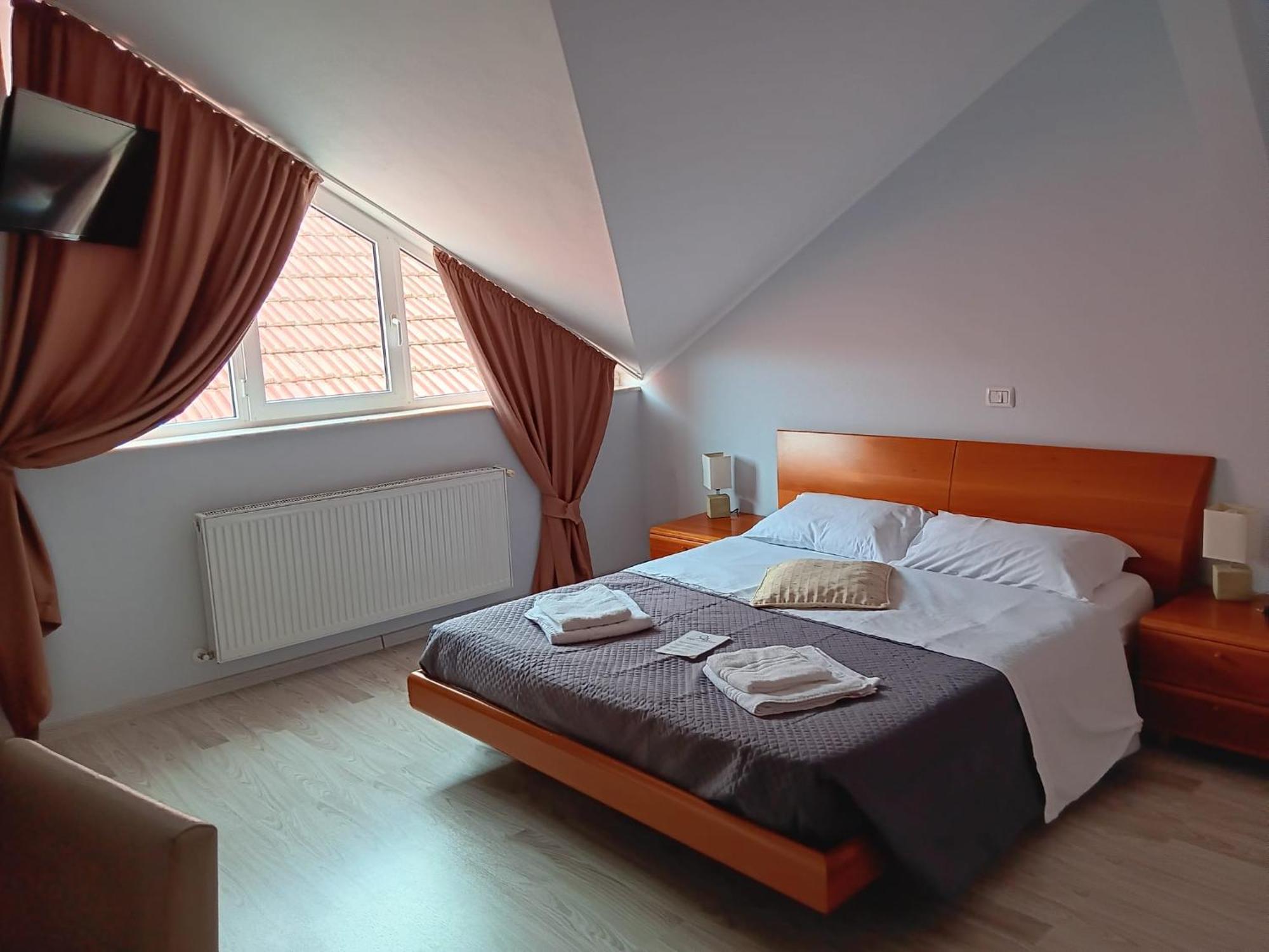 Hotel Vila Veneto Timisoara Ngoại thất bức ảnh