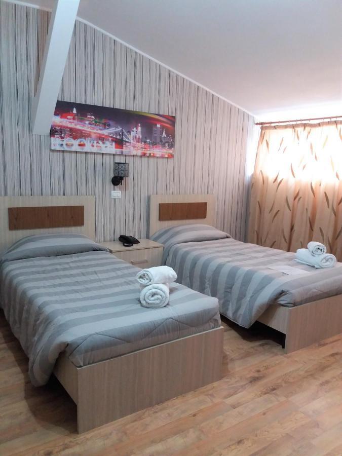 Hotel Vila Veneto Timisoara Ngoại thất bức ảnh
